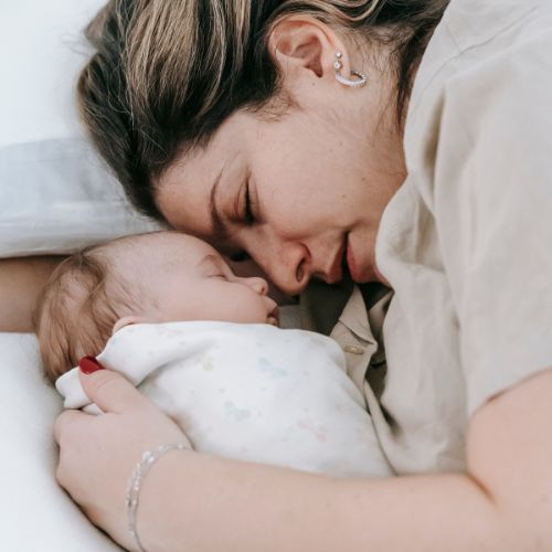Co-sleeping with a baby for better sleep