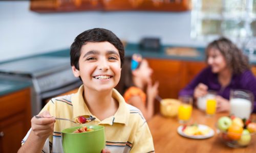 supporting child sport with healthy diet
