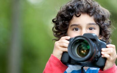 Capture Joy: Tips for Photographing Kids and Maine Coon Cats Together