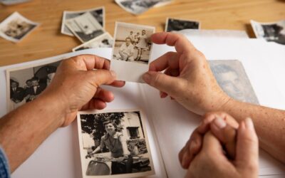 How to Store Old Family Photos and Preserve Precious Memories?