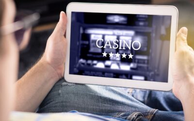 How to Interact with Live Dealers in Online Casinos