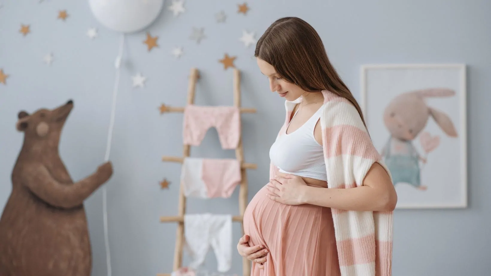 30th birthday ideas for best sale pregnant friend